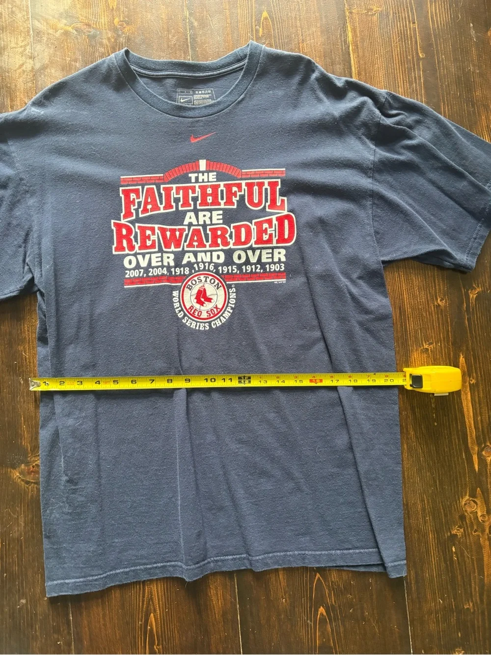 Vintage Nike Men's Navy 'The Faithful Are Rewarded' Boston Red Sox Graphic Tee
